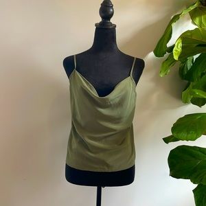 Banana Republic 100% Silk Women’s Shell Tank Size S Small Green